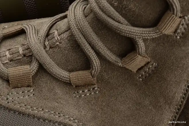 BY2456 Light 750 Yeezy adidas Boost Brown 0522